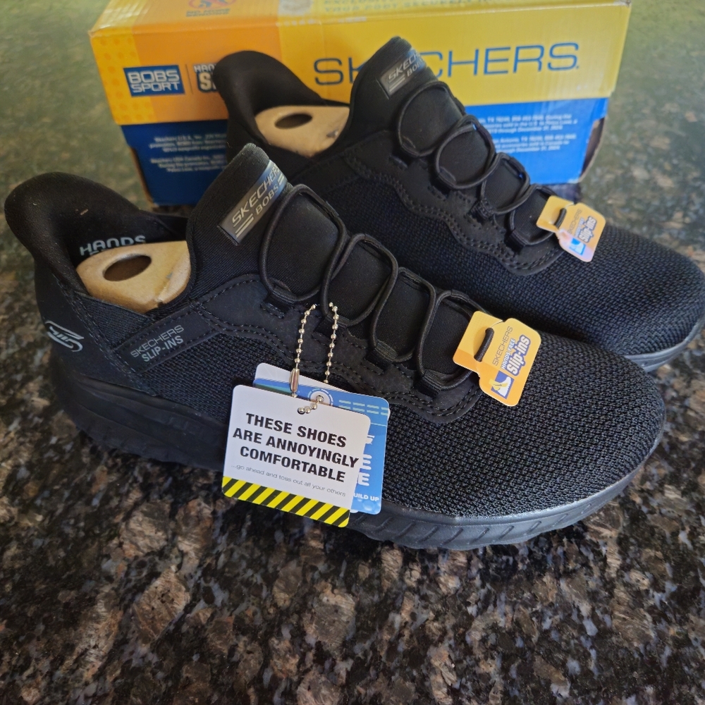 New Sz 7 Skechers Bobs Slip Ins Black Womens